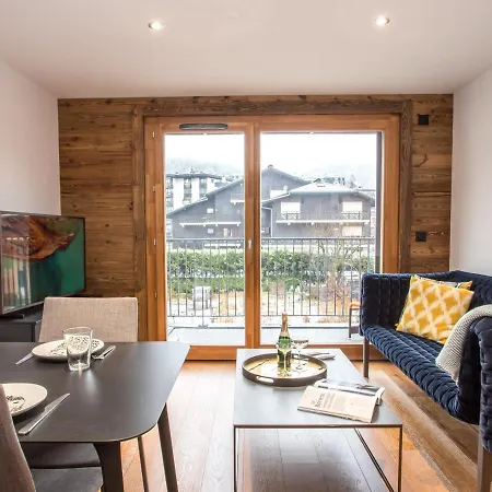 Apartment Moderne Avec Balcon Et Parking A - Fr-1-343-220 Chamonix
