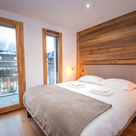 Moderne Avec Balcon Et Parking A - Fr-1-343-220 * Chamonix